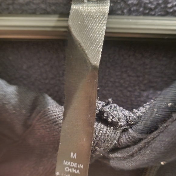 Mens Fabletics The Only Hoodie in Black Size Medium - Picture 2 of 3